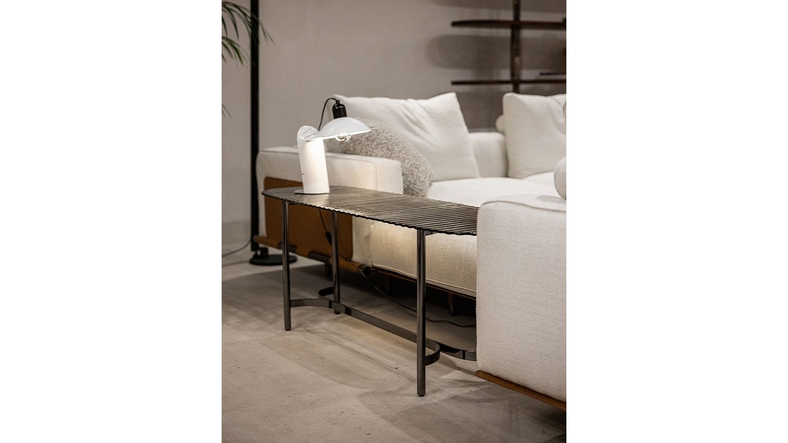 borromeo-side-table_amb01